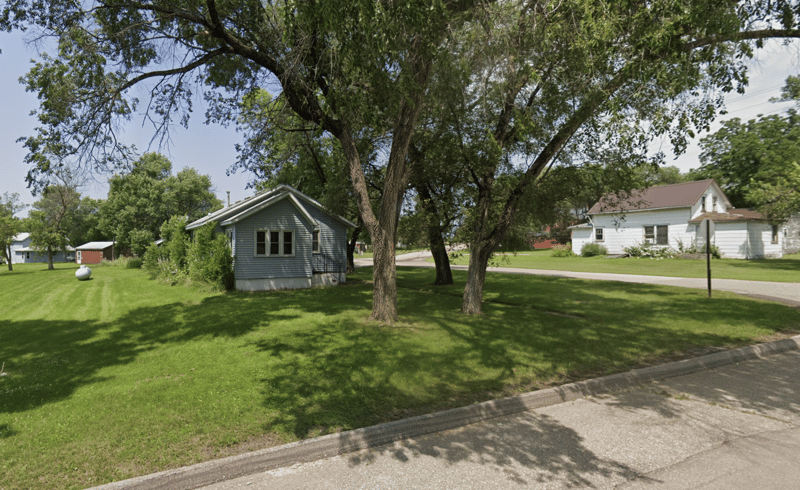 201 Oak St SW, Browns Valley, MN 56219