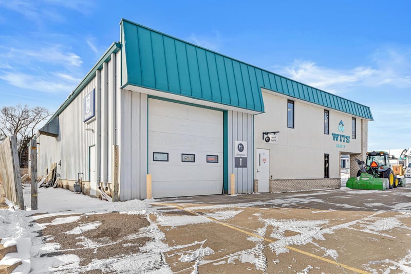 11238 River Rd NE, Hanover, MN 55341