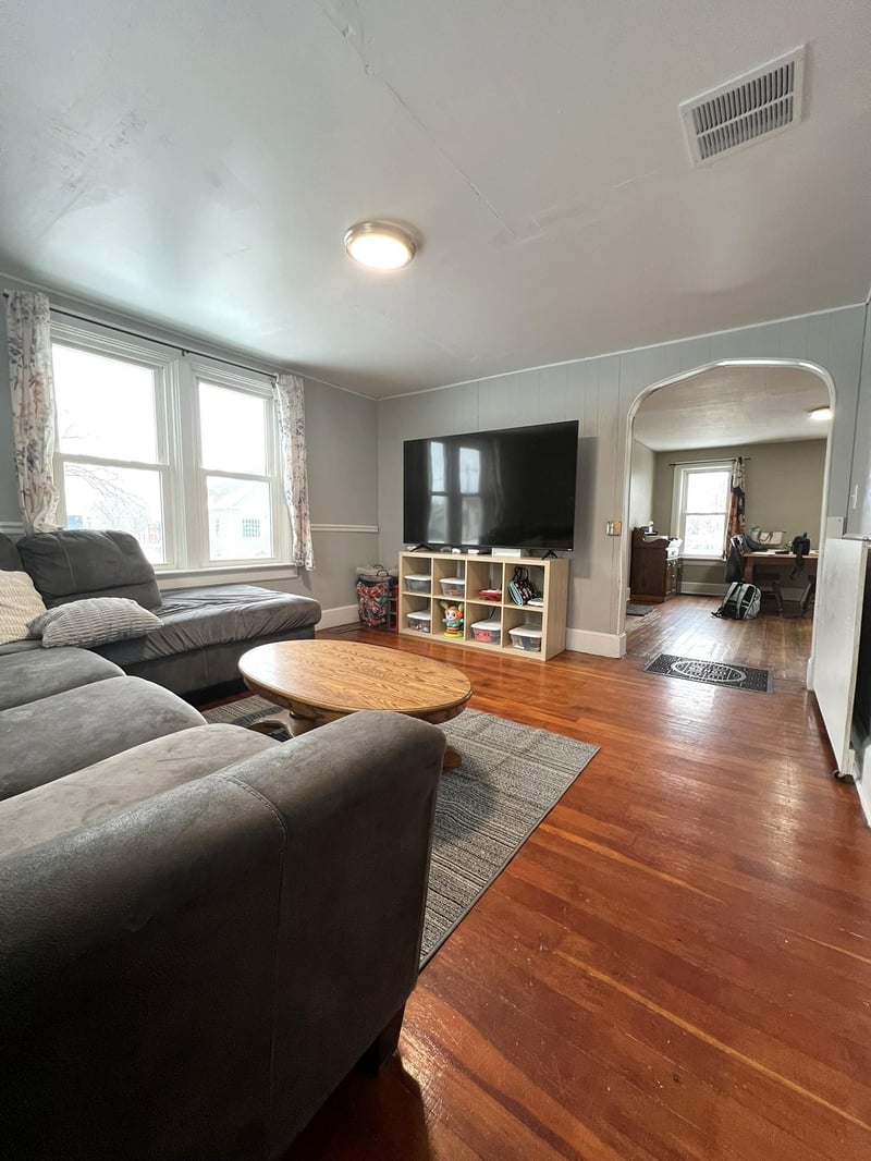 325 2nd Ave NW, Plainview, MN 55964