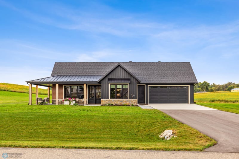 1011 E Scharf Ave, Vergas, MN 56587