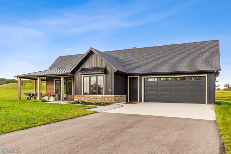 1011 E Scharf Ave, Vergas, MN 56587