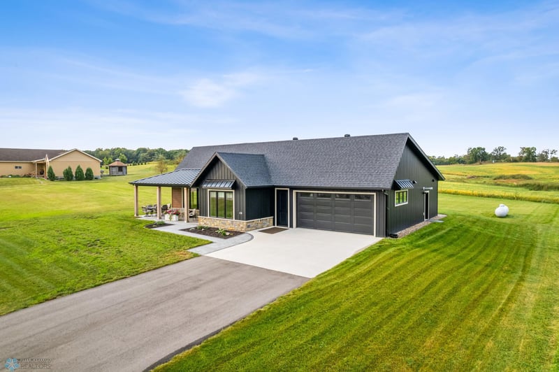 1011 E Scharf Ave, Vergas, MN 56587