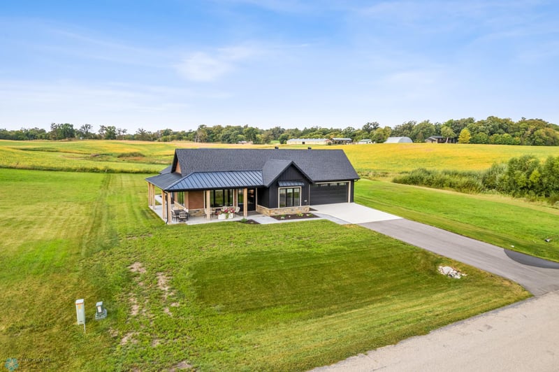 1011 E Scharf Ave, Vergas, MN 56587