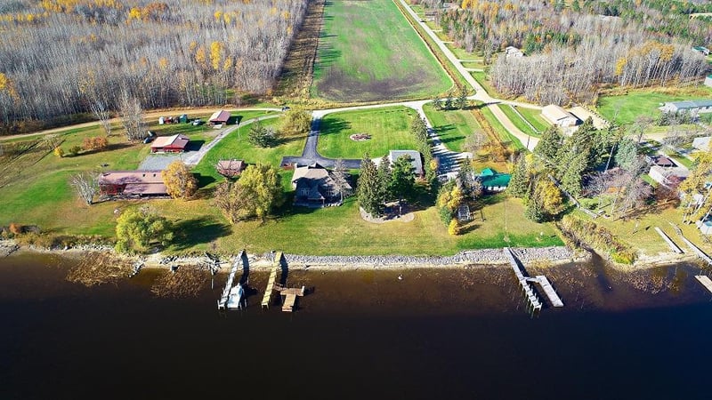 1984 Maple Dr NW, Baudette, MN 56623