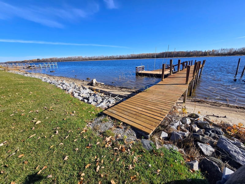 1984 Maple Dr NW, Baudette, MN 56623
