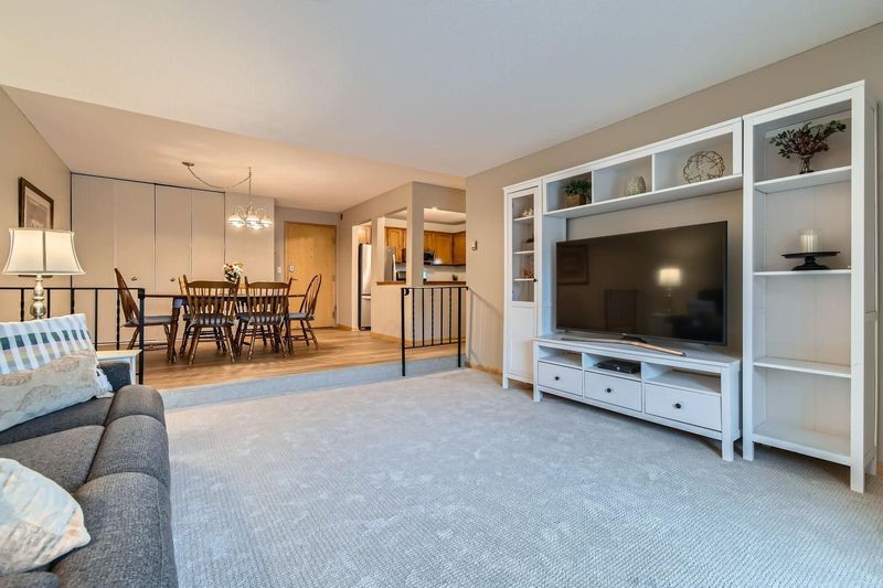 4820 Park Commons Dr #218, Saint Louis Park, MN 55416
