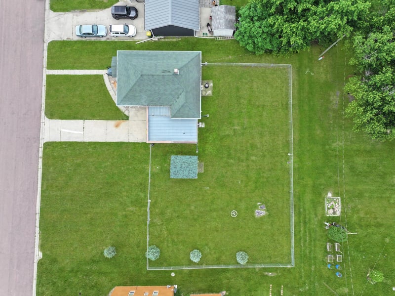 312 4th St E, Jasper, MN 56144