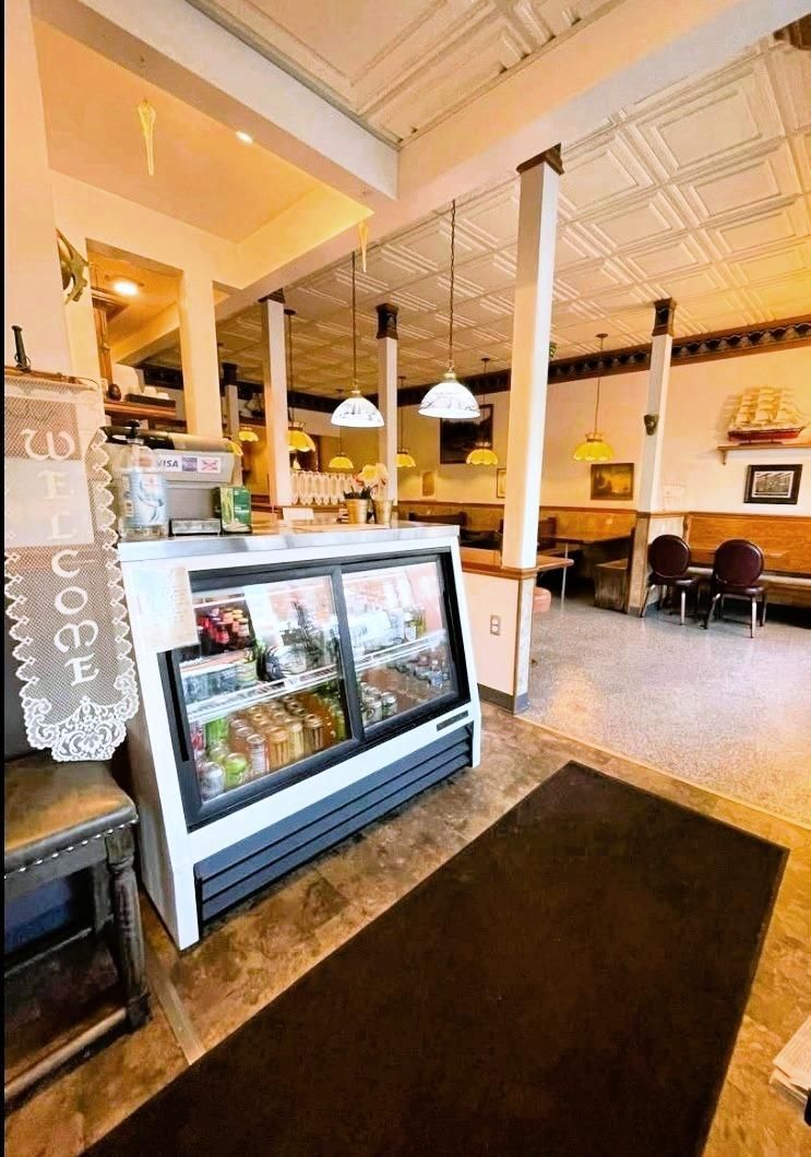 110 S 1st St, Montevideo, MN 56265