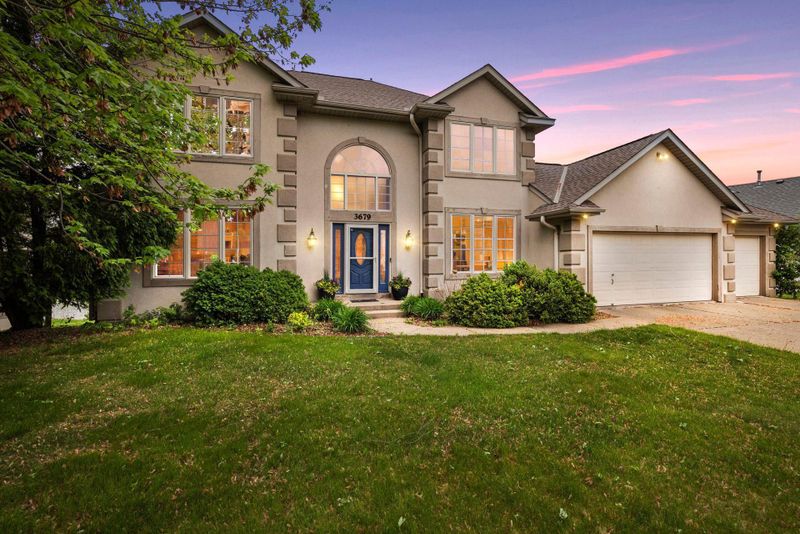 3679 Commonwealth Rd, Woodbury, MN 55125