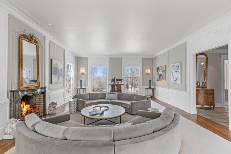 3340 Hill Ln, Wayzata, MN 55391