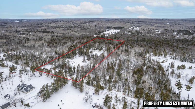 3033 Lavis Rd, Duluth, MN 55804