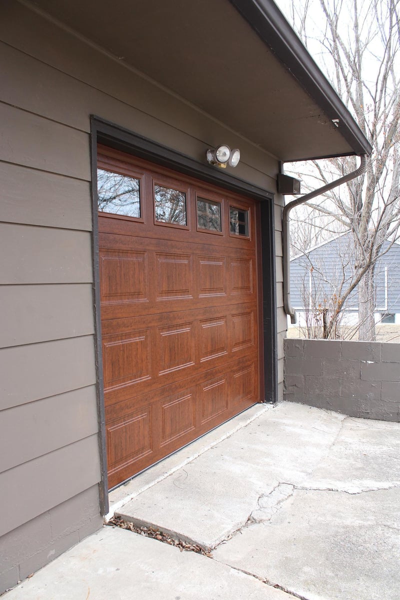 209 E Elm Ave, Upsala, MN 56384