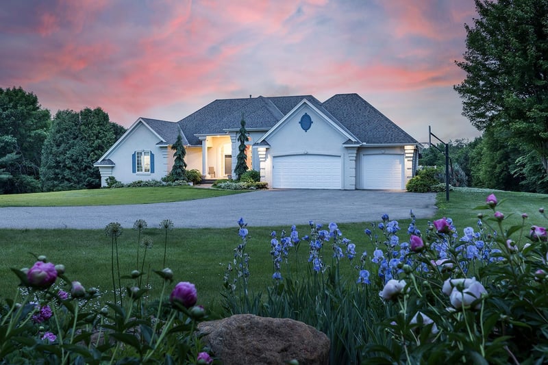 9025 Airport Rd, Waconia, MN 55387