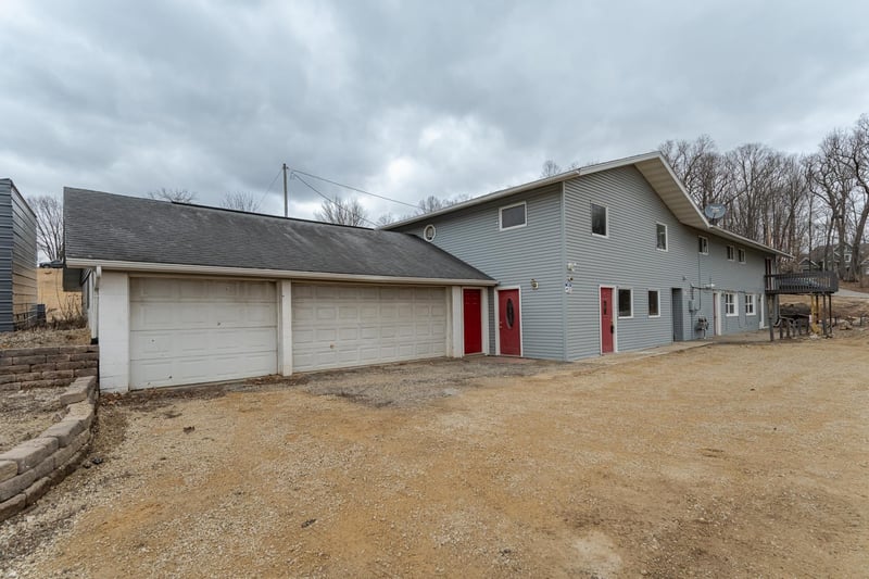 810 1st St NW, Oronoco, MN 55960