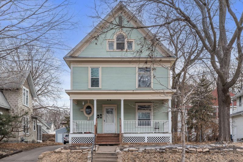 1068 13th Ave SE, Minneapolis, MN 55414