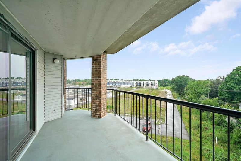2601 Kenzie Ter #415, Saint Anthony, MN 55418