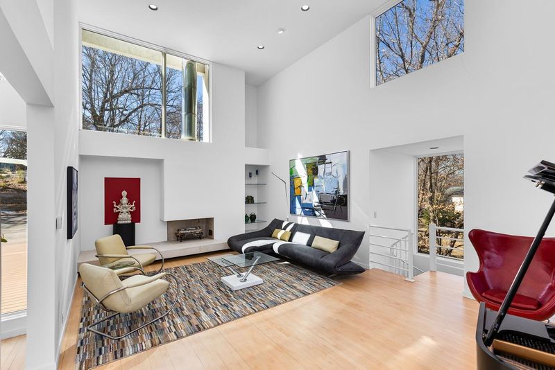 2451 Byrnes Rd, Minnetonka, MN 55305