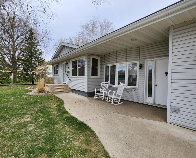 1206 W Ash Ave, Olivia, MN 56277