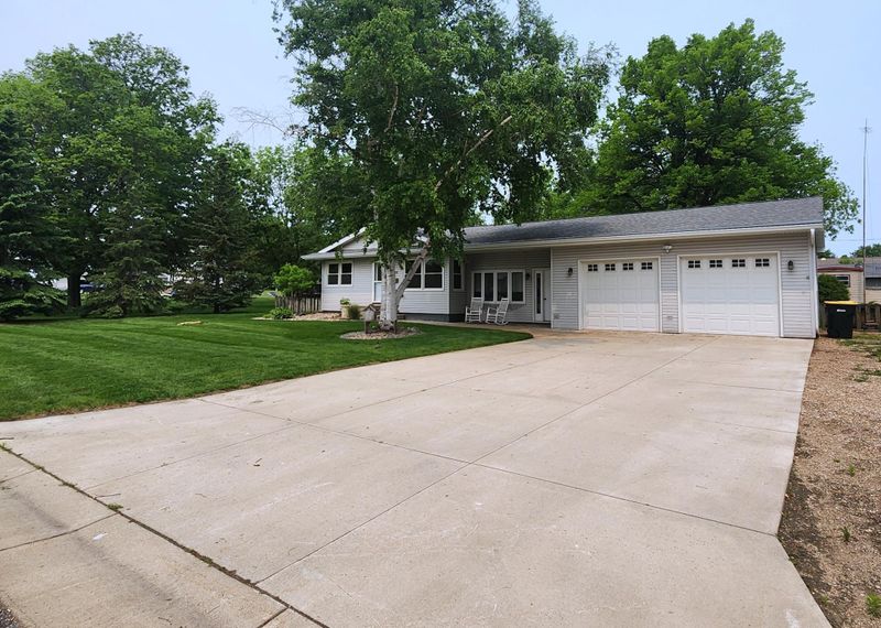 1206 W Ash Ave, Olivia, MN 56277