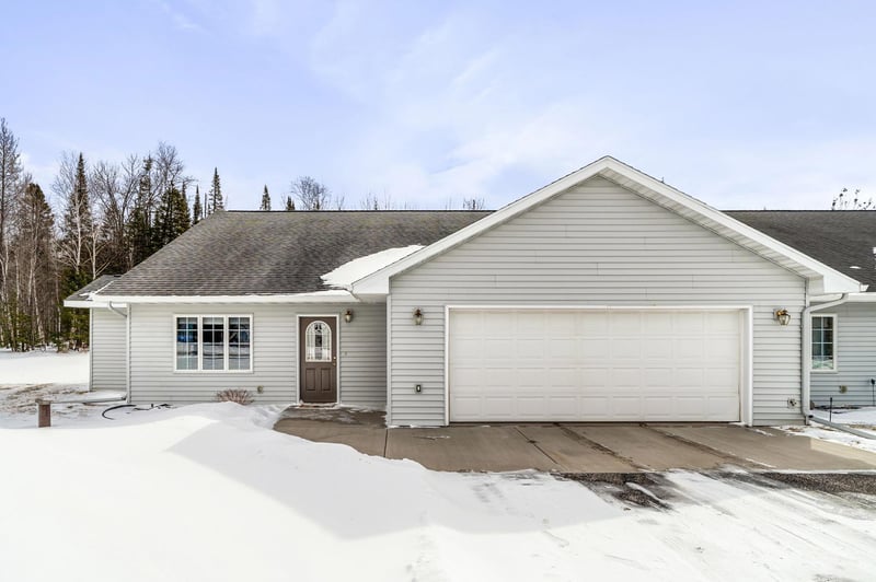 16 Michele Ln, Esko, MN 55733