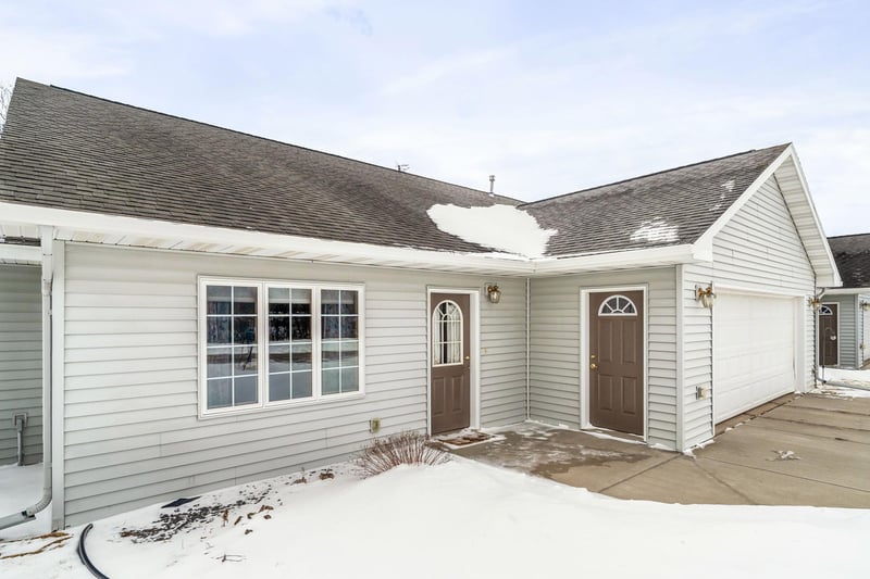 16 Michele Ln, Esko, MN 55733