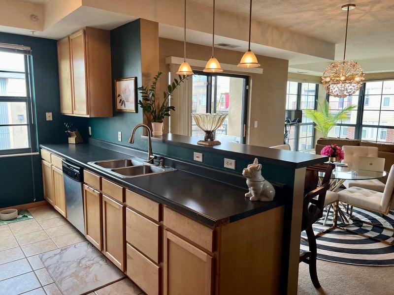 825 Berry St #410, Saint Paul, MN 55114