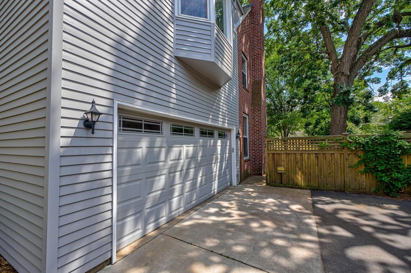 355 Laurel Ave, Saint Paul, MN 55102