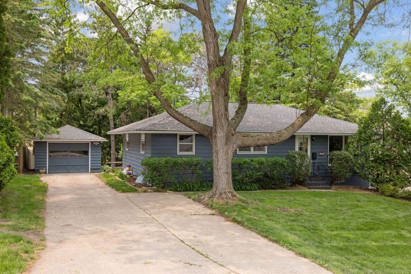 1522 Willow Dr, Red Wing, MN 55066