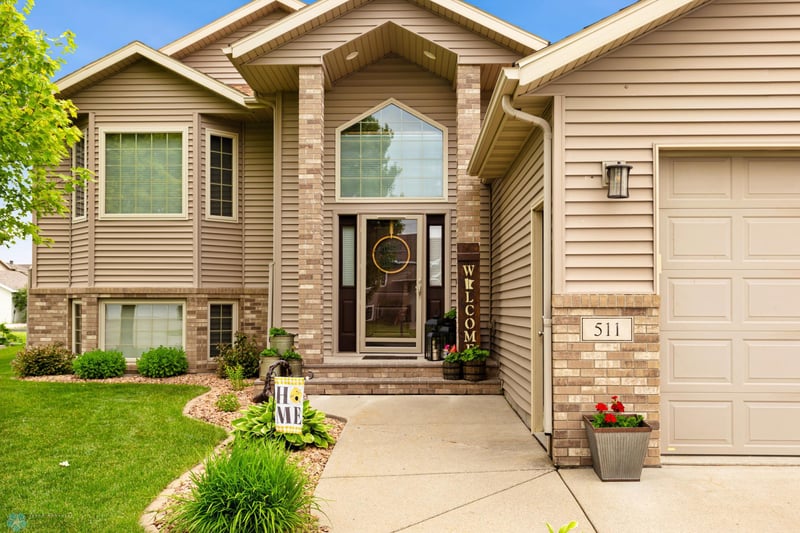 511 8th St NE, Dilworth, MN 56529