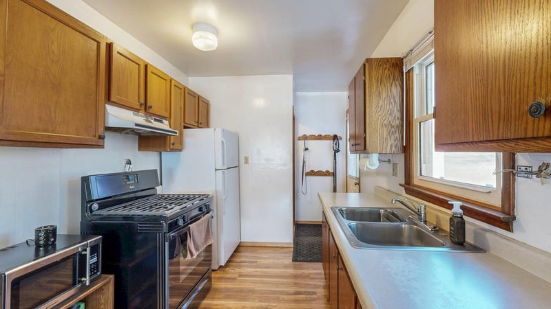 118 Bartlett St W, Wykoff, MN 55990