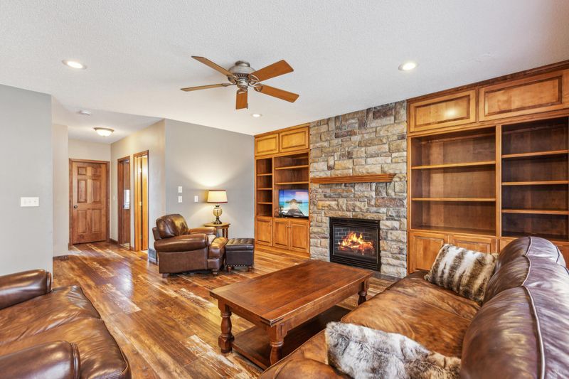 5492 Garden Hills Dr, Saint Augusta, MN 56301
