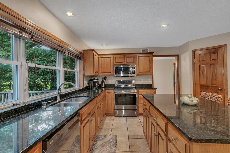 5492 Garden Hills Dr, Saint Augusta, MN 56301