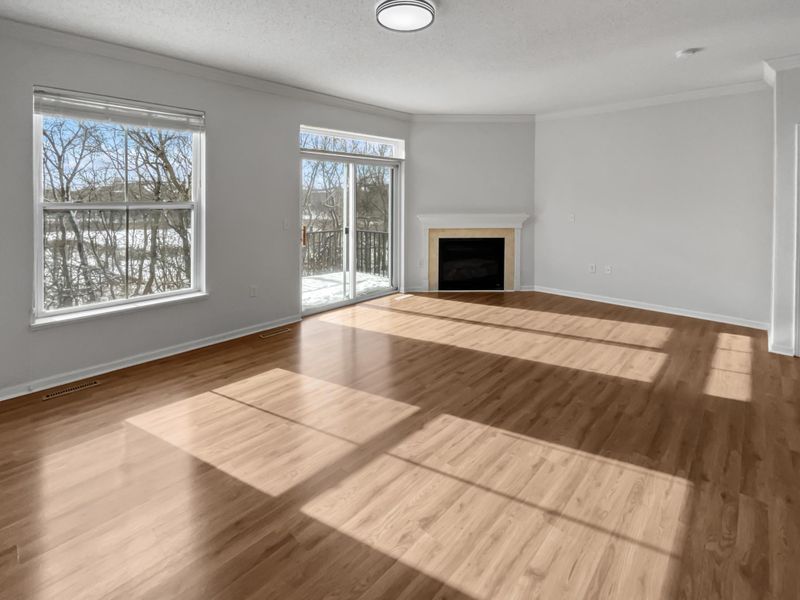10237 Bleeker St, Woodbury, MN 55129