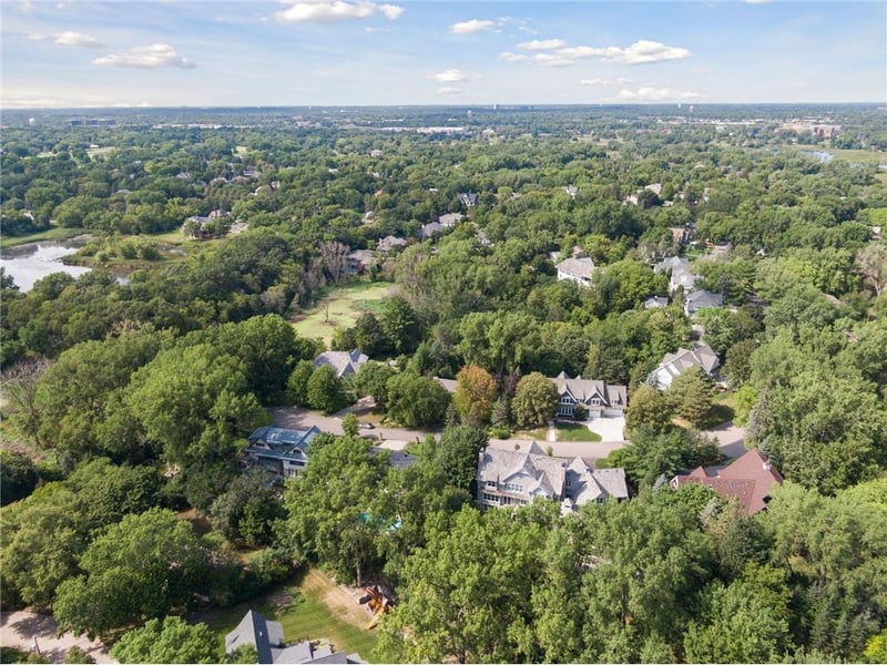 5124 Skyline Dr, Edina, MN 55436