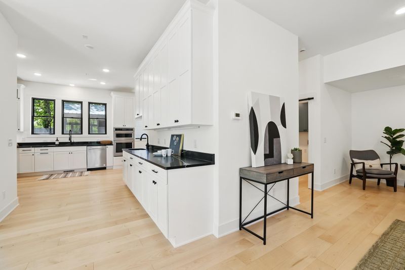 3577 Livingston Ave, Wayzata, MN 55391