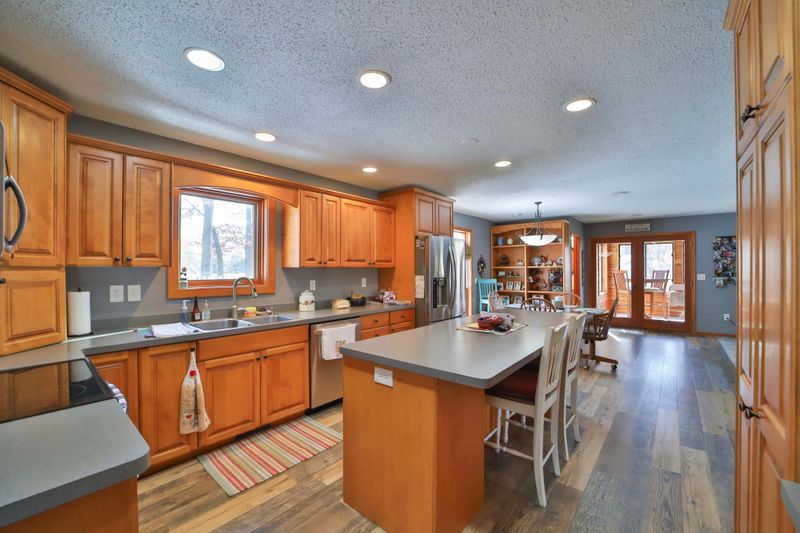 8403 Red Pine Cir, Baxter, MN 56425