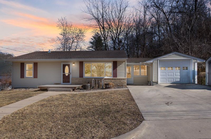 515 18th St, Red Wing, MN 55066