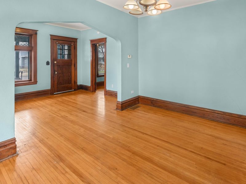 1251 Sherburne Ave, Saint Paul, MN 55104