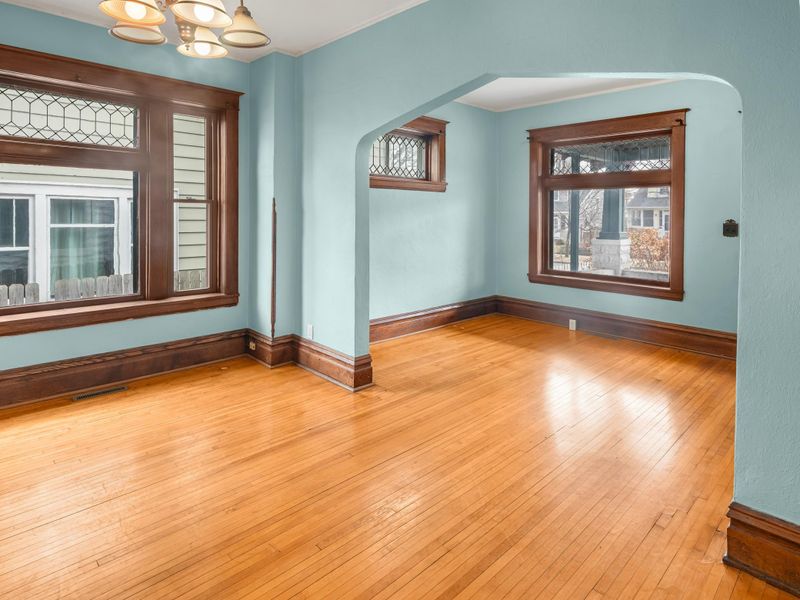 1251 Sherburne Ave, Saint Paul, MN 55104