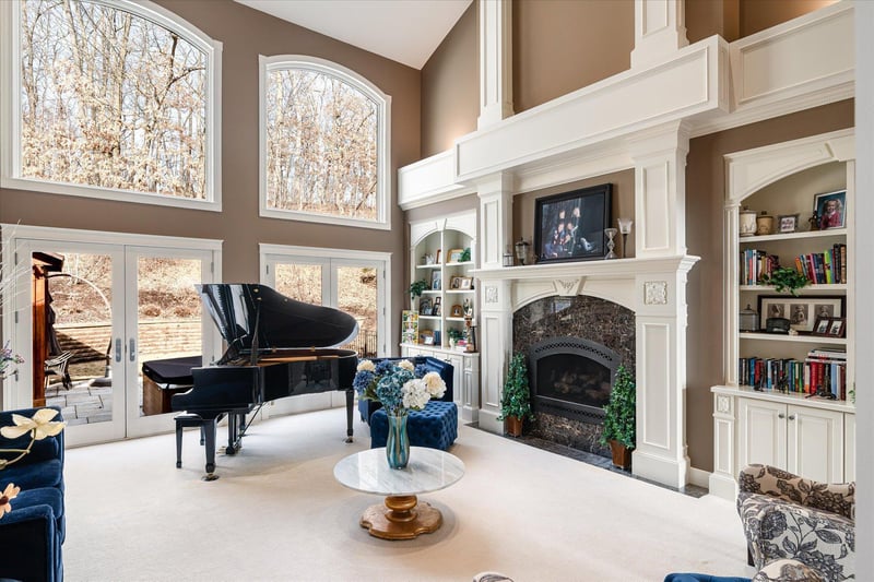 503 Country Club Ln, Onalaska, WI 54650