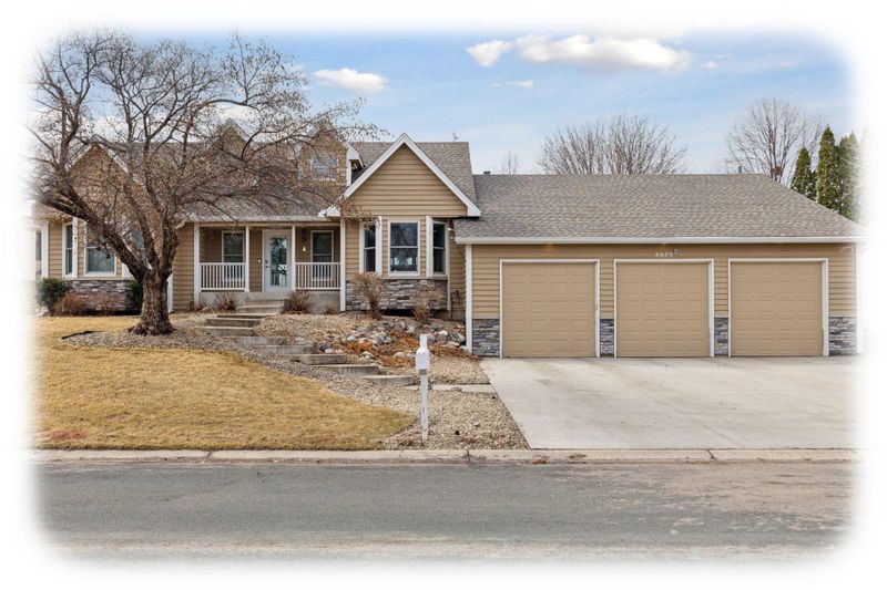8623 Glacier Ln N, Maple Grove, MN 55369