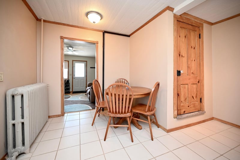 212 E Main St, Utica, MN 55979