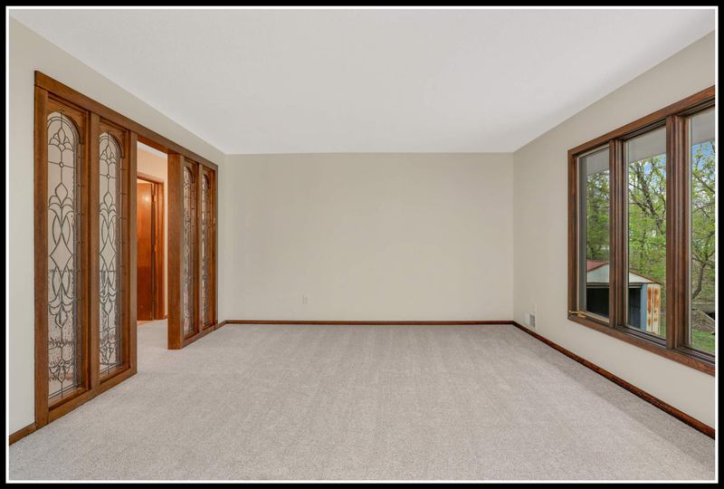 7028 Sally Ln, Edina, MN 55439