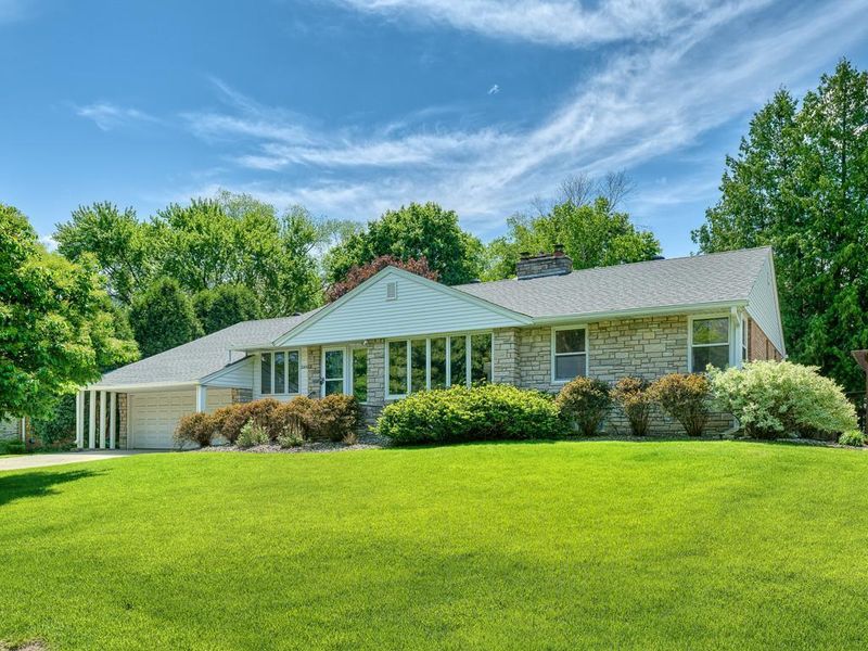 5109 Richmond Dr, Edina, MN 55436