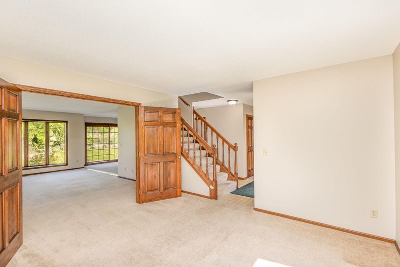 8614 Jenner Ln S, Cottage Grove, MN 55016