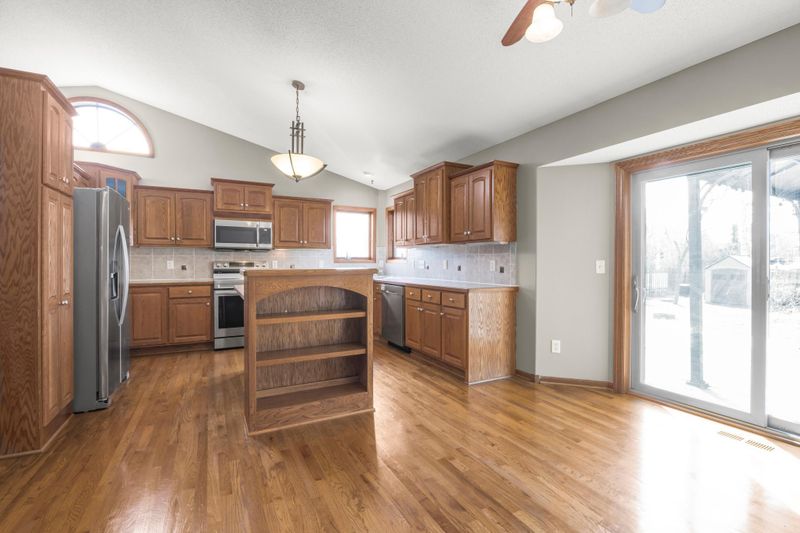 2201 122nd Cir NE, Blaine, MN 55449