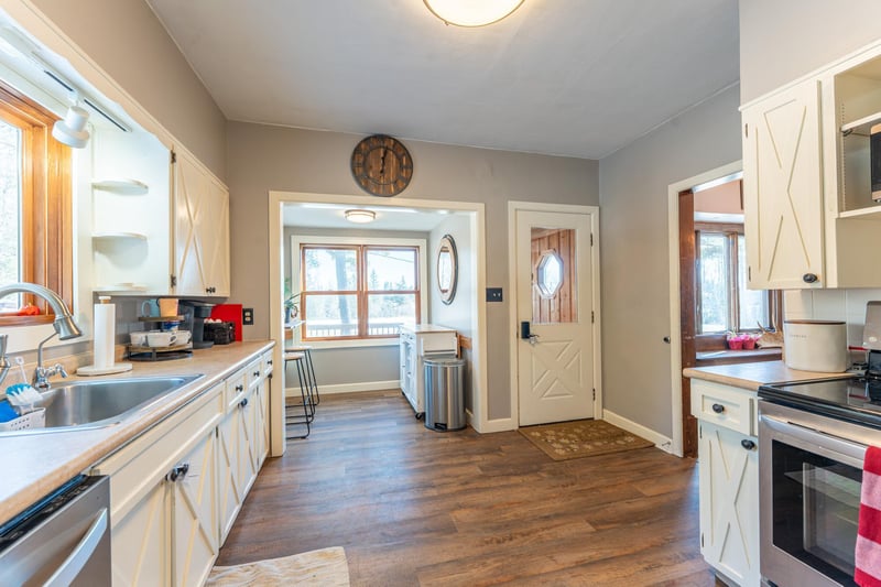 9529 Ashawa Rd, Cook, MN 55723
