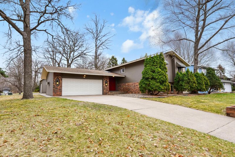 6316 74th Ave N, Brooklyn Park, MN 55428