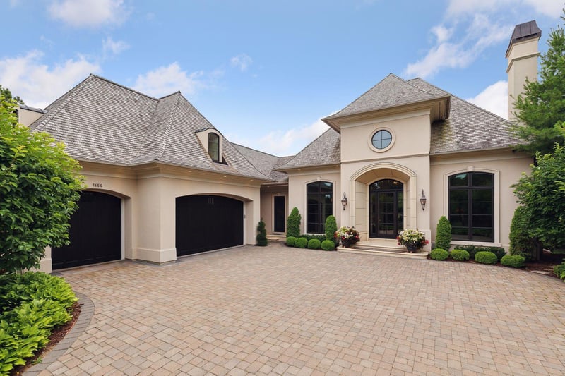 1650 Locust Hills Pl, Wayzata, MN 55391