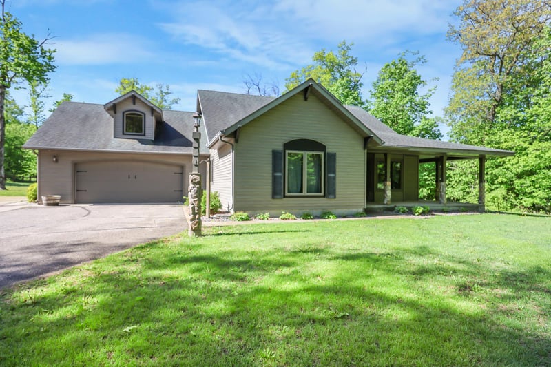 10139 442nd St, Holdingford, MN 56340